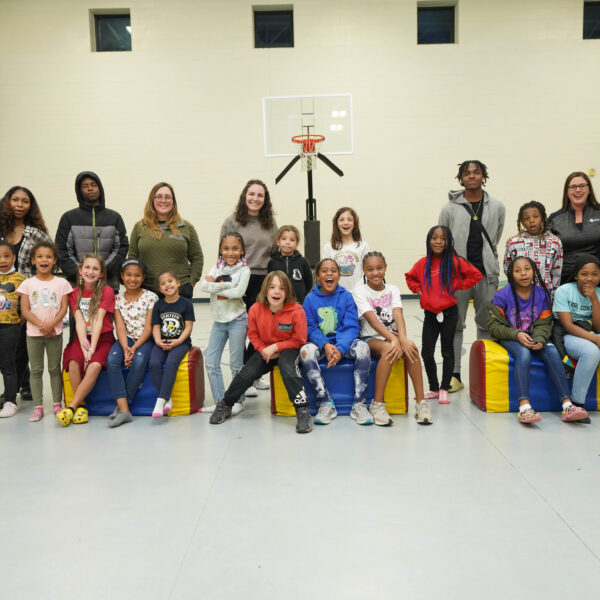 2303058-TheMarket103